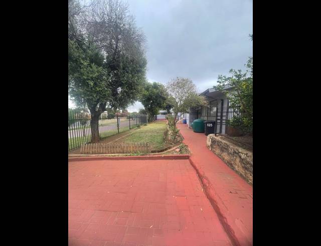 9 BEDROOM HOUSE FOR SALE IN ERASMIA